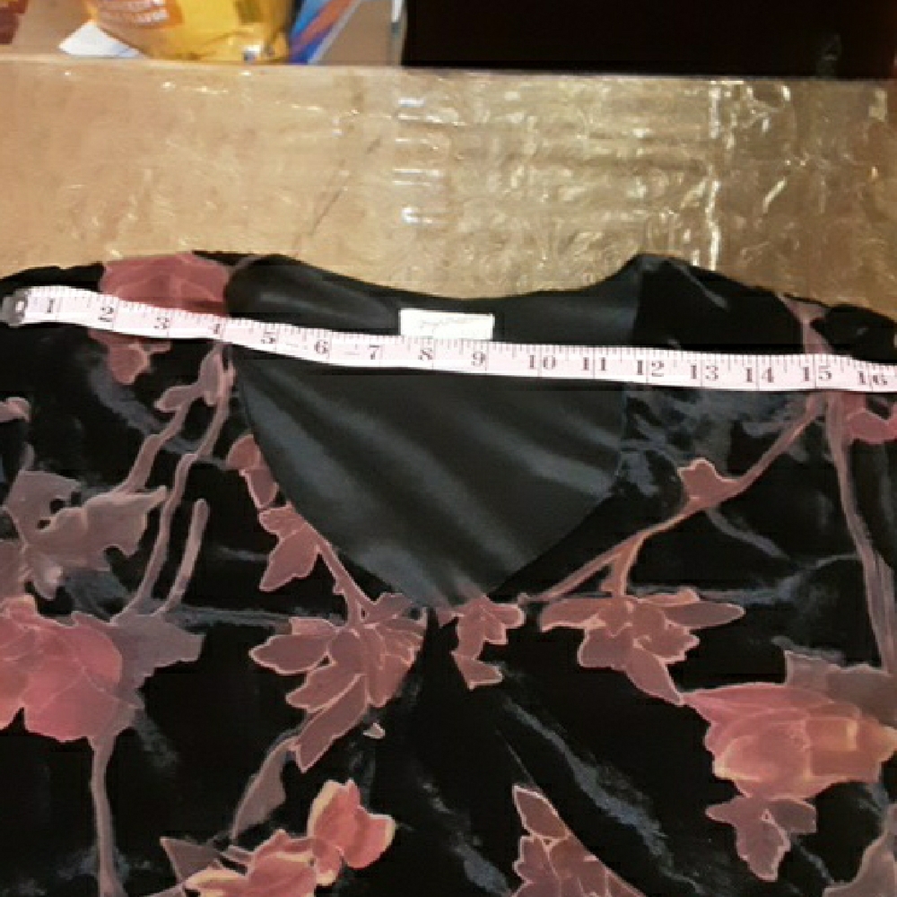 Elegant Floral Midi Dress - Picture 8 of 10